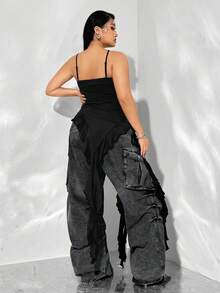 SHEIN X LOS FAVORITOS DE LA FATSHIONISTA SHEIN ICON Plus Size Asymmetrical Jellyfish Strap Cami Top, For Summer - Black - View 4