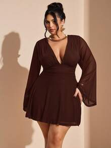 SHEIN BAE 撞色V领收腰长袖短裙 - 咖啡棕 - 查看 6