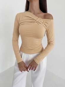 Aloruh Women's Autumn/Winter Metallic Decor Oblique Shoulder Fitted T-Shirt - Khaki - View 4