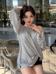 DAZY Áo thun dài tay dáng rộng, khoét vai, kẻ sọc dành cho nữ, thích hợp mặc ngoài đồ bơi. - Đen và trắng - Xem 6