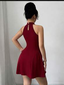 GlowEve Nuevo vestido mini elegante y sexy de punto con textura, sin mangas y con cuello halter para fiestas de Navidad para mujeres - Burdeos - Ver 2