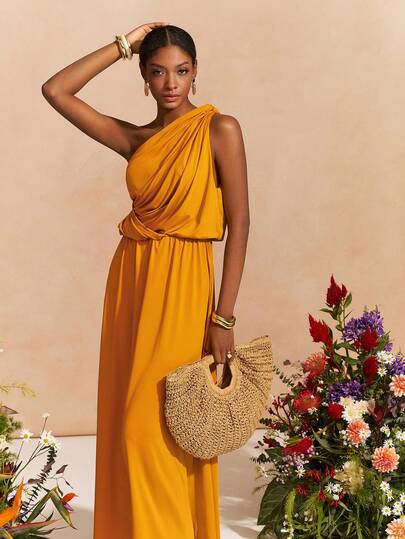 Zivah 2026 春季新款地中海度假风芥末黄不对称肩部褶皱装饰拼接喇叭下摆针织长裙