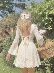 SHEIN MOD Đầm ngắn thời trang hở lưng cổ tròn tay loe buộc dây ren gợi cảm cho nữ - Màu be - Xem 1