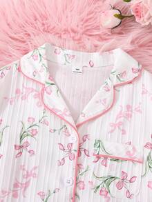 SHEIN Bộ đồ ngủ bé gái in hoa gồm áo khoác cardigan cổ bẻ và quần dài, đồ mặc nhà thoải mái và dễ thương, 2 món, thích hợp cho mùa hè. - trắng - Xem 6