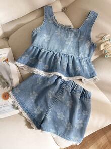 SHEIN 2pcs Set Denim untuk Anak Perempuan, Atasan Rompi Denim Motif Bunga dan Celana Pendek - Biru - View 2