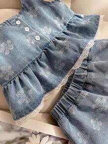 SHEIN 2pcs Set Denim untuk Anak Perempuan, Atasan Rompi Denim Motif Bunga dan Celana Pendek - Biru - View 4