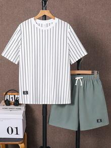SHEIN 2件套青少年男童休闲条纹图案圆领T恤和短裤套装，适合上学、通勤、日常休闲穿着、运动、春夏穿着 - 彩色 - 查看 11