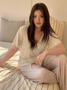Dazy Plus Plus Size Women Contrast Lace Bow Decor Short Sleeve Top And Pants Pajama Set - White - View 2