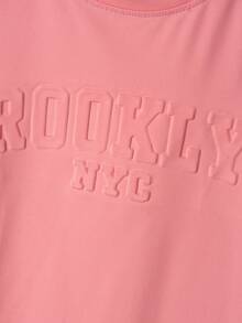 Manfinity Roghcode Men's Casual Letter Embossed Pink Crew Neck Short Sleeve T-Shirt, Summer, 2000s Style - Pink - View 3