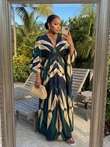 SHEIN Lady 大码全印花深V领开衩至大腿度假连衣裙 - 彩色 - 查看 5