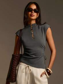 Athîral 女士休闲镂空纽扣装饰衬衫，灰色女式上衣，短袖女式上衣，优雅女式上衣 - 灰色 - 查看 1