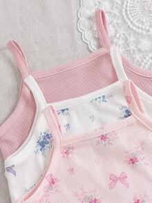 SHEIN 6件組女嬰粉藍白夏季可愛飄逸家庭套裝 花卉無袖吊帶上衣彈性腰短褲 野餐公園度假適用 - 彩色 - 查看 5
