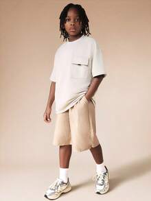SUMWON Oversized Tween Boys Short Sleeve Crew Neck Pocket T-Shirt With Ribbed Collar And Contrast Stitching Detail Casual Vacation - Light Grey - View 4