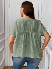 SHEIN Frenchy Áo kiểu mùa hè cỡ lớn, màu trơn, tay cánh dơi, phối ren. - màu xanh lá - Xem 5