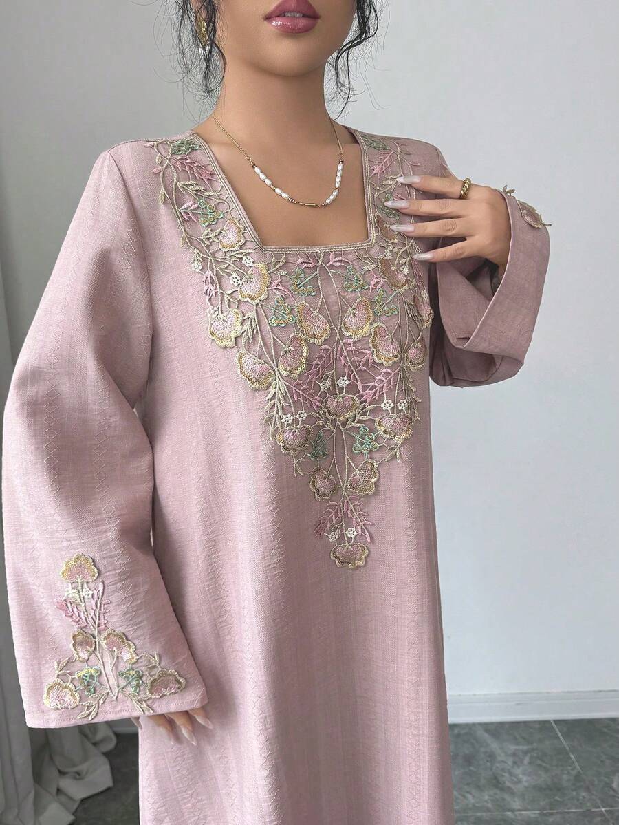 Yasmyna 女士方领长袖宽松提花亮片刺绣花卉贴花浪漫优雅阿拉伯风格连衣裙 - 粉色 - 查看 1