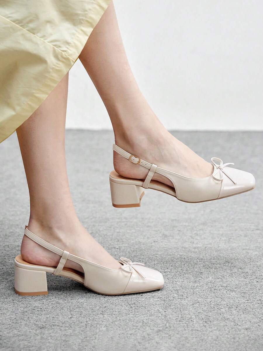 CUCCOO BIZCHIC 女士时尚经典后系带黑色平底鞋，适合圣诞节穿着 - 米杏白 - 查看 1