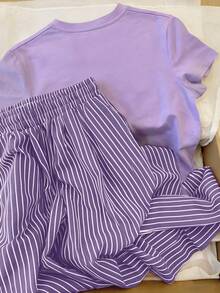 Resyla Bộ đồ nữ thường ngày gồm áo thun ngắn tay in hình gấu bông và chữ cái, cùng quần short kẻ sọc cạp chun, thích hợp cho mùa hè. - Màu tím - Xem 2