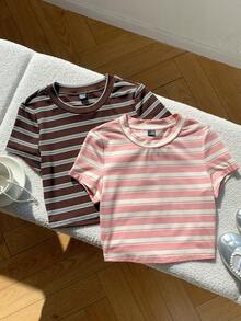 CovetEZ 棕粉条纹女士休闲两件套，圆领短袖T恤，质感面料，适合夏季、度假、居家休闲、聚会、返校季、毕业季、节日季、音乐节、运动比赛等场合。条纹T恤，女士短袖上衣，夏季女士上衣，女士T恤。 - 彩色 - 查看 5