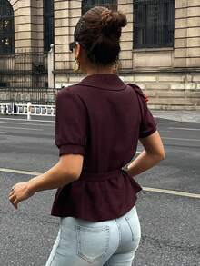 DAZY Chemise formelle de navettage rouge pour femmes avec col, manches bouffantes et ceinture à la taille, style Y2K d'été - Rouge foncé - Voir 2