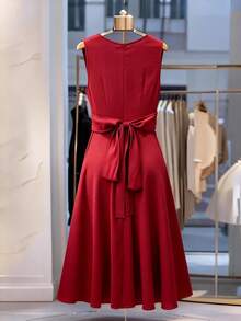 GlowEve CURVE Plus Size Summer Casual Solid Color Overlap Collar Pleated Dress, Suitable For  Day - Red - View 2