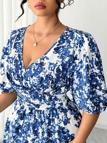SHEIN Elenzya Đầm nữ cỡ lớn in hoa, cổ chữ V xẻ tà, tay ngắn, eo thắt, dáng suông, thích hợp cho kỳ nghỉ. - Nhiều màu - Xem 4