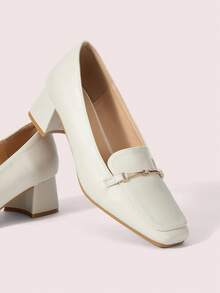 CUCCOO DOLLMOD 法国女鞋春秋季低帮方头中跟粗跟软皮金属扣乐福鞋 - 米色 - 查看 2