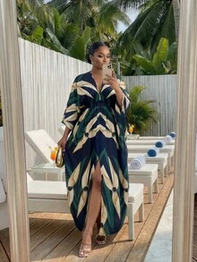 SHEIN Lady 大码全印花深V领开衩至大腿度假连衣裙 - 彩色 - 查看 7