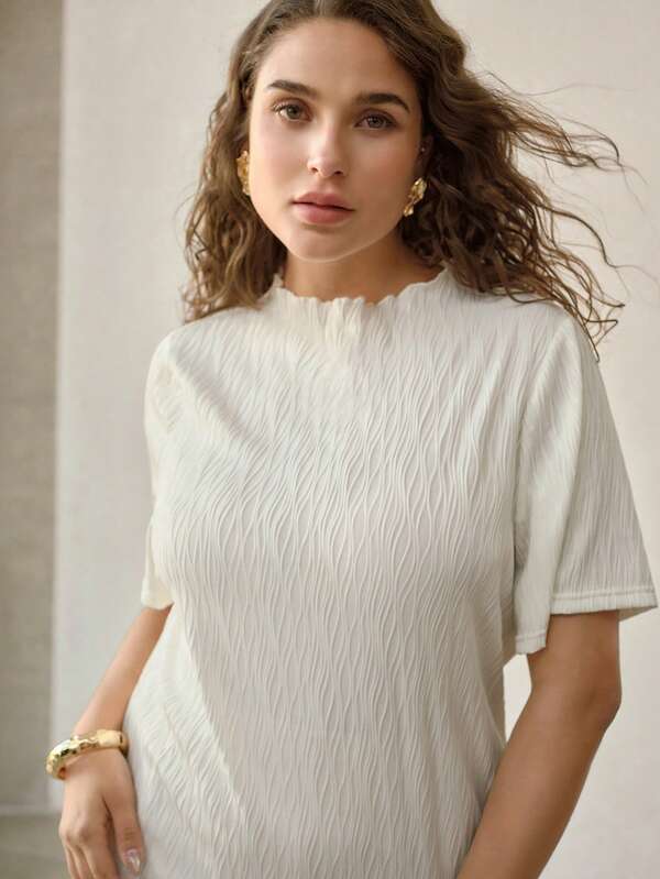 MOTF PREMIUM PLUS SIZE LETTUCE TRIM TEXTURED T-SHIRT