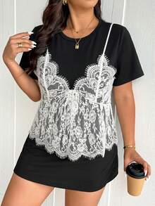 Lounesse Plus Size Elegant Lace Patchwork Round Neck Short Sleeve T-Shirt - Black - View 4