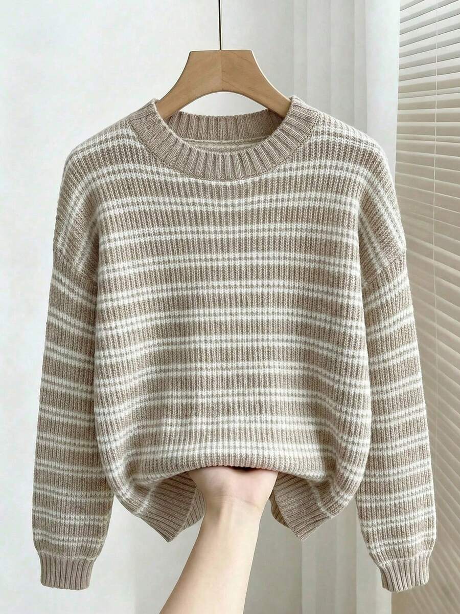 Chiquease 女士时尚百搭上衣，女士秋冬休闲通勤套头毛衣，宽松圆领罗纹毛衣，条纹撞色慵懒百搭女士套头毛衣，适合女士通勤、日常穿着以及校园日常通勤。