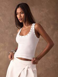 SHEIN PETITE CURVE Áo tank top ôm dáng mùa hè kiểu dáng thường ngày, đính đinh tán, chất liệu vải co giãn cao cấp, dành cho nữ và bé gái. - trắng - Xem 6