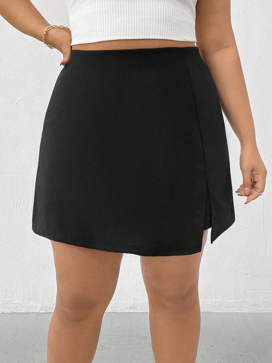 SHEIN Essnce Plus Split Front Solid Skort - Black - View 1