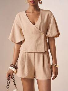 Zivah 2026春夏新款音乐节、复活节、圣帕特里克节、情人节、约会、西部风、游牧风、生日派对、毕业典礼、大学、学生、日常穿着、百搭基础款、休闲、度假、邮轮旅行、海滩、日光浴、热门单品、街头风、婚礼宾客波西米亚风、通勤、早午餐、机场、派对、假日郊游、办公室穿着 V领泡泡袖短袖上衣和带口袋直筒亚麻杏色两件套 - 杏色 - 查看 1