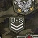 軍綠色