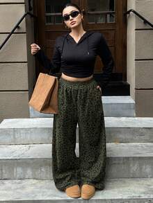 Dazy Plus 大码女式弹力腰宽松豹纹直筒长款灯芯绒裤 - 軍綠色 - 查看 4