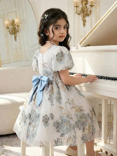 فستان بطبعة زهرية جميلة مزين بفيونكة للفتيات الصغيرات