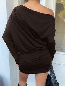 Siren Gaze 女士纯色斜肩镂空设计长袖时尚迷你连衣裙 - 咖啡棕 - 查看 4