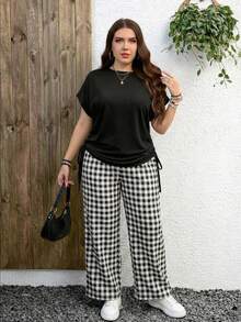 EMERY ROSE 两件套休闲简约系带纯黑色上衣搭配黑白格纹长裤，适合夏季穿着，尺码齐全。 - 黑與白 - 查看 9