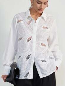 Aveloria Modichic 浪漫法式镂空刺绣宽松领泡泡袖白色复古花卉蕾丝镂空女式衬衫，适合约会、通勤、下午茶等场合。 - 白色 - 查看 4