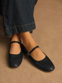 Rosivie Women's Casual Buckle Design Slip-On Loafers - Black - View 9