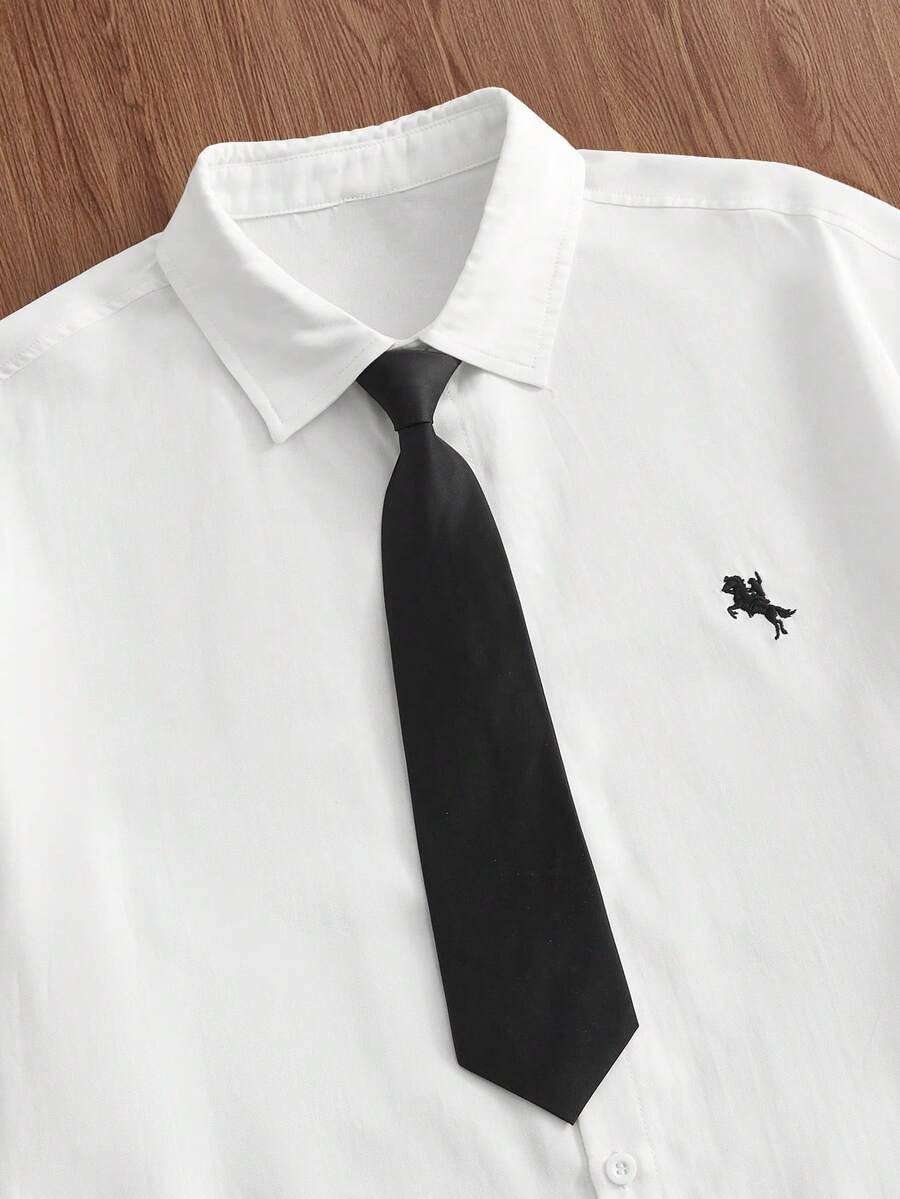 SWAVVY Men's Casual Everyday Commuting College Style Simple Versatile Knight Embroidery Dropped Shoulder Loose White Shirt With Tie Mens Short Sleeve Shirt White And Black Shirt Men Shirt With Tie White Shirt With Tie Men Tuxedo Shirt - White - View 1