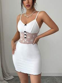 SHEIN 女士吊带修身长款连衣裙，饰有嘴唇图案网纱拼接，时尚性感睡裙 - 白色 - 查看 4