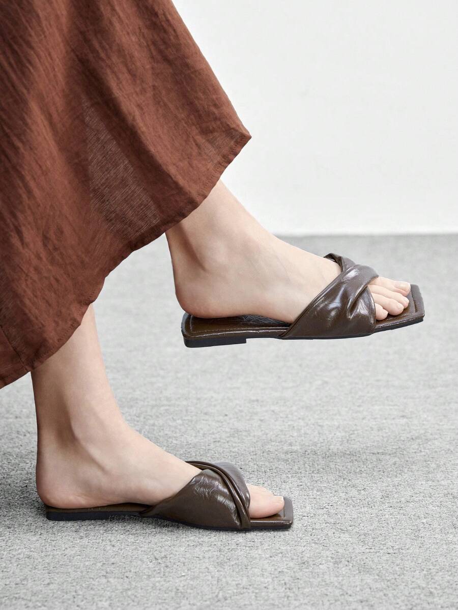 CUCCOO BIZCHIC 女士银色网眼简约平底鞋,优雅休闲,舒适易穿,适合工作、通勤、约会、正式场合等各种场合。 - 咖啡棕 - 查看 1