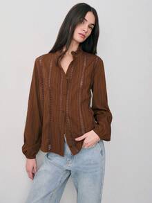 Nöista Áo kiểu màu nâu có viền ren dọc, cổ cao xếp nếp, cài cúc phía trước và tay dài với cổ tay bo chun. Thích hợp cho mùa xuân, hè, nữ. - màu nâu - Xem 1