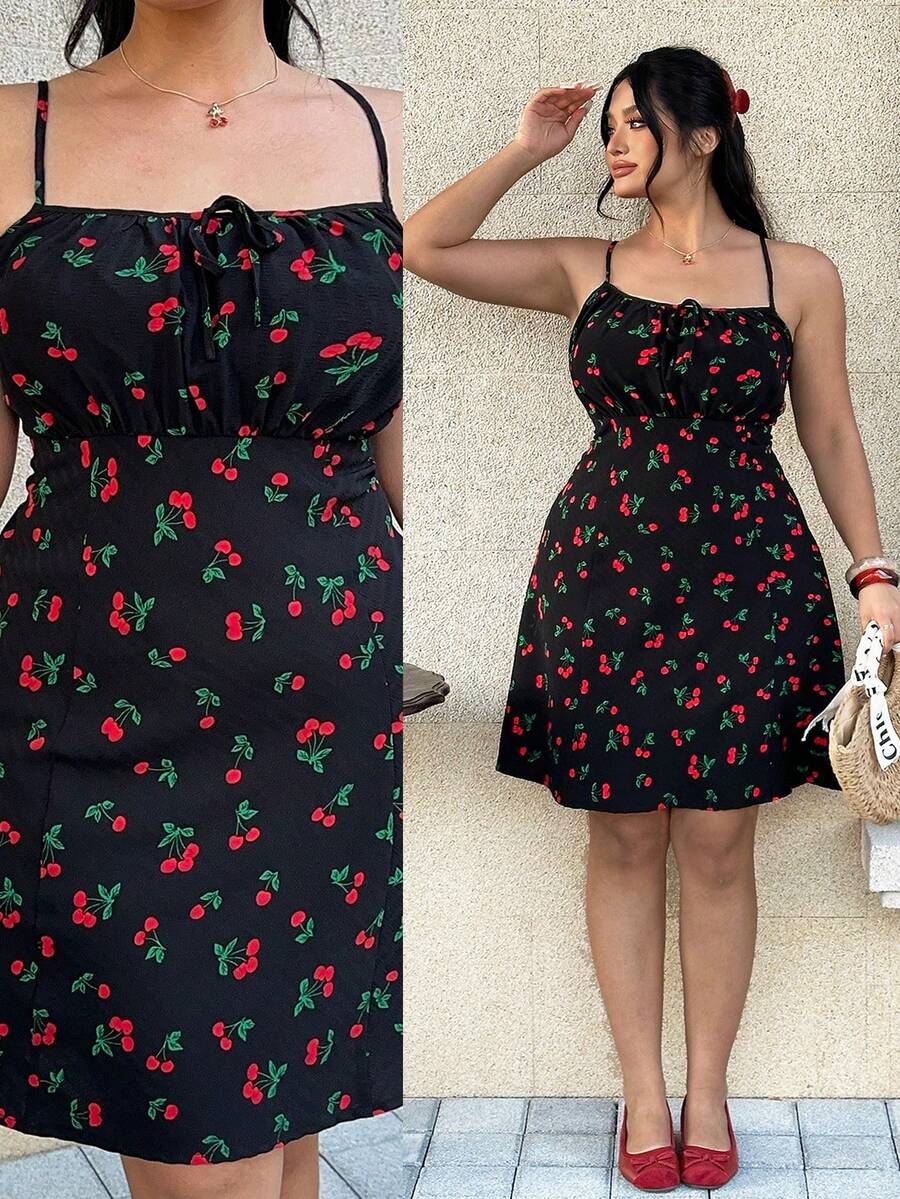 SHEIN EZwear Vestito casual a canotta con stampa di ciliegie e laccio frontale, taglie comode per donna - nero - Visualizzare 1