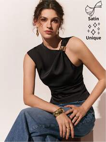 Poéselle Áo satin đen thanh lịch dành cho nữ, cổ bất đối xứng, xếp ly, không tay, dáng ngắn. - màu đen - Xem 2