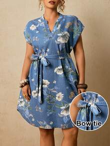 Travachic 大码女式碎花V领休闲牛仔连衣裙 - 淺色水洗藍 - 查看 2