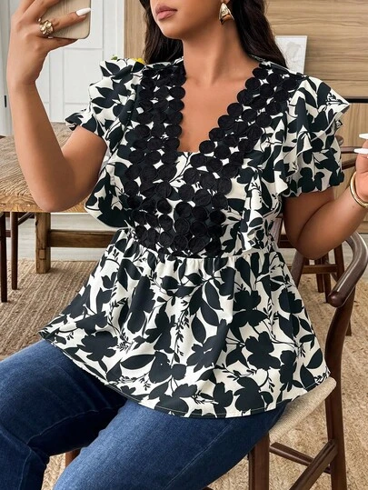 Weeklong Plus Size Women's Floral V-Neck Ruffle Trim Puff Sleeve Casual Vacation Shirt, Floral Print