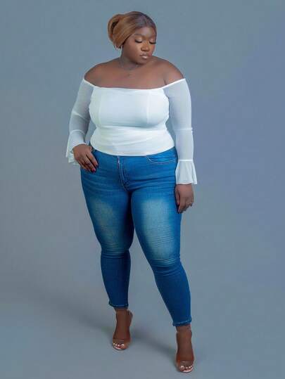 CurvyTilda 多扣多袋大尺碼貼身牛仔褲，適合日常穿著與休閒外出