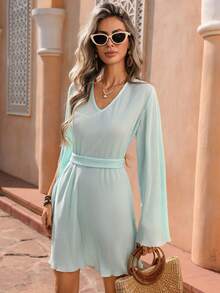 Selianne Women's Elegant Pleated V-Neck Cinched Waist Waist Split Hem Short Dress, Spring/Summer - Blue - View 3